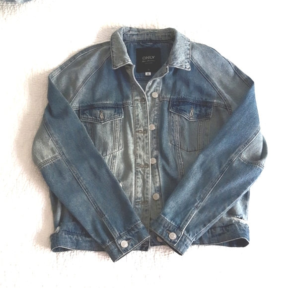 ONLY blue denim jacket. Size S - Picture 2 of 8